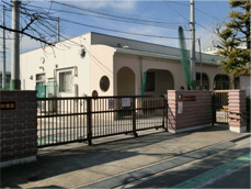 飯塚幼稚園…450m